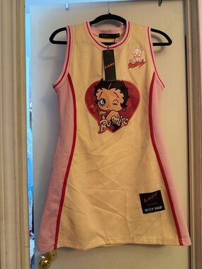 Betty Boop Pink and Cream Graphic Sleeveless Maxi Dress